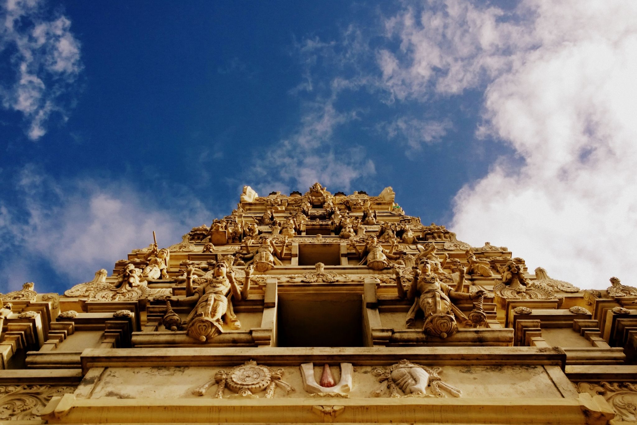 Somnath to Diu Taxi Service