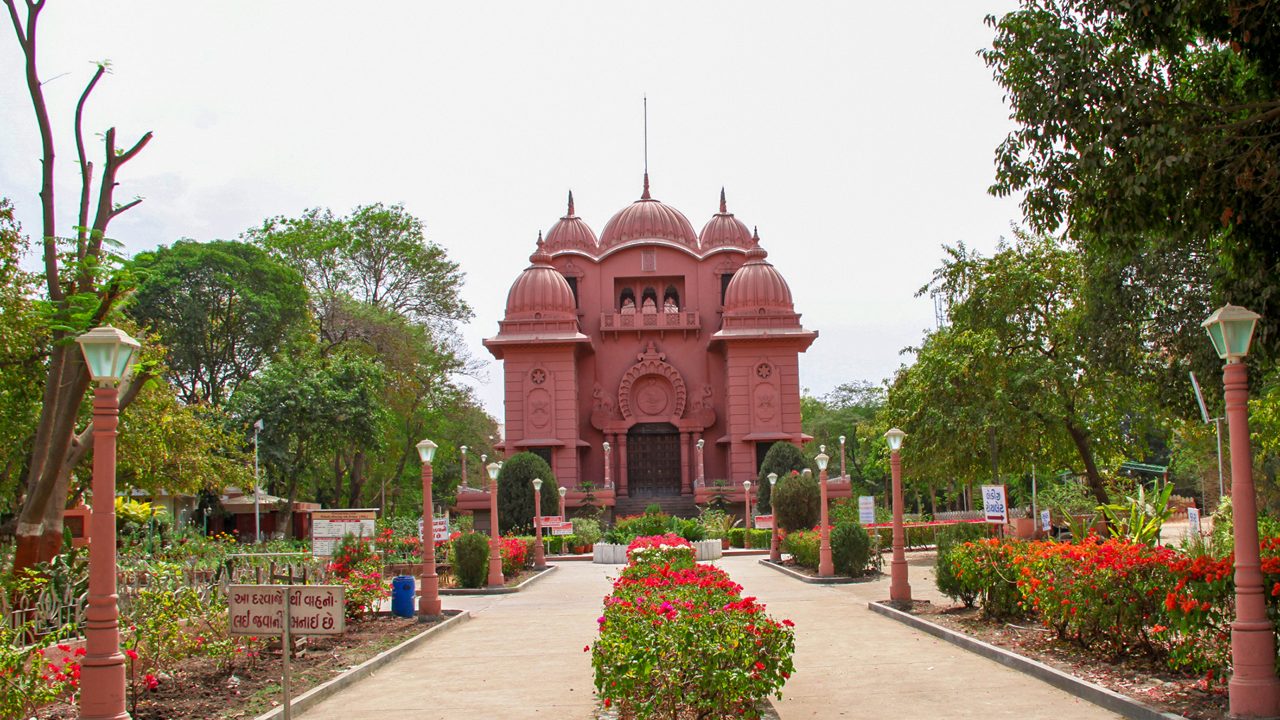 Rajkot to Ahmedabad Taxi Service